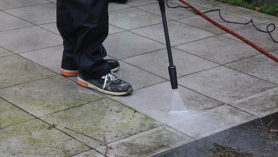 Werken met een hogedrukreinger