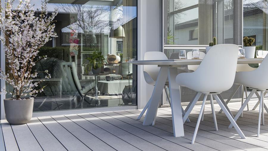 Les lames de terrasse en fibres-ciment surpassent le bois