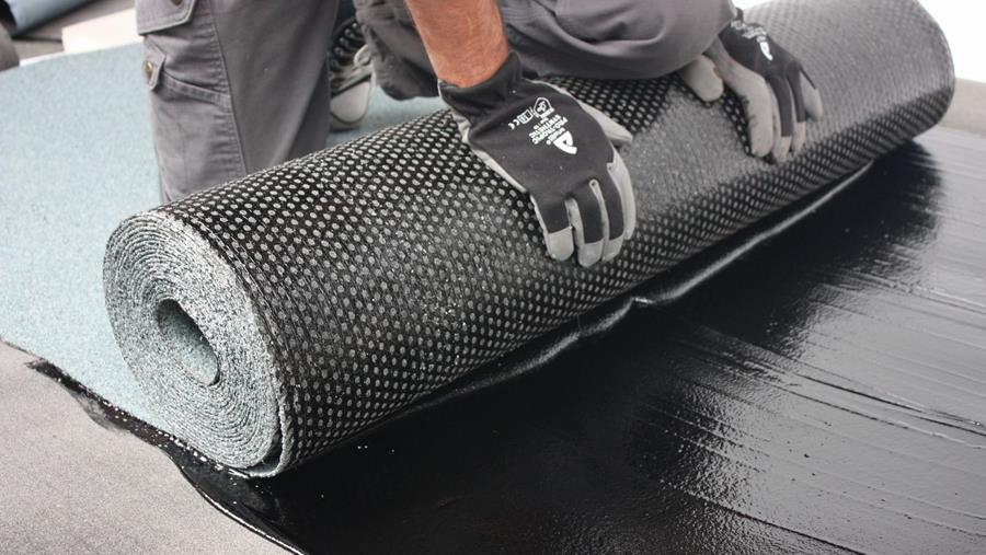 Bitumen dakrollen: de ideale oplossing voor jouw platte dak