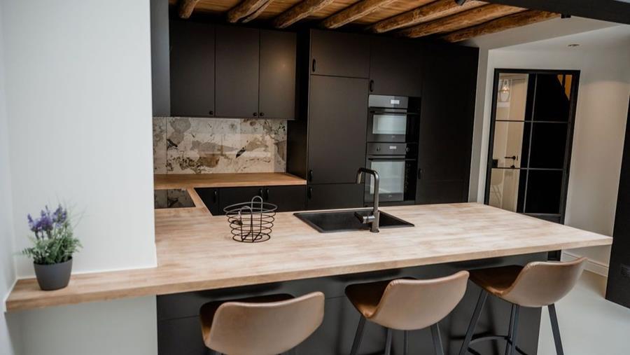 Des éléments authentiques sont modernisés dans ce bâtiment historique