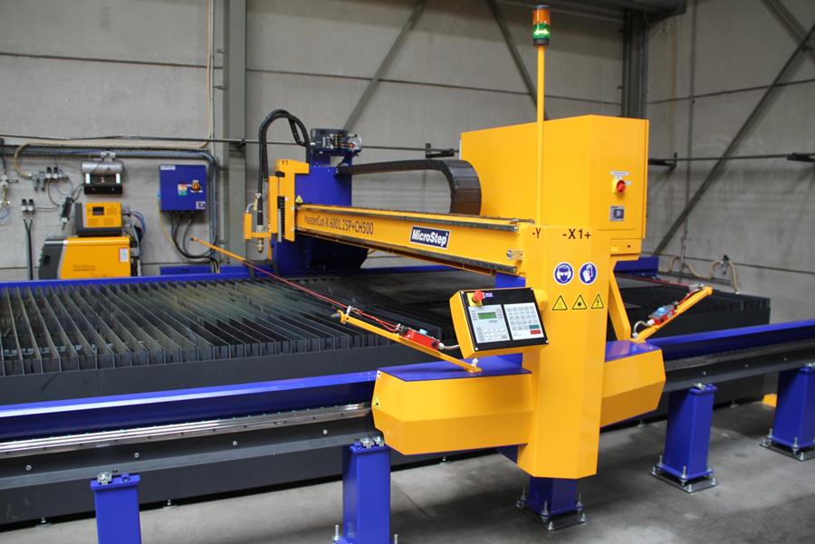 La machine de découpe plasma offre de nouvelles possibilités à De Troyer Mechanisatie