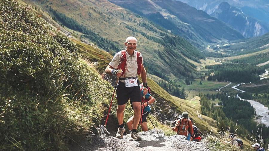 Le Dr Pascal Lété (67 ans) remporte l'UTMB dans sa catégorie... après avoir rallié Chamonix à vélo !