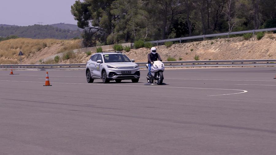 BYD scherpt rijhulpsysteem ATTO 3 fors aan