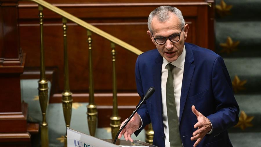 Vandenbroucke wil "excessen" in ereloonsupplementen aanpakken