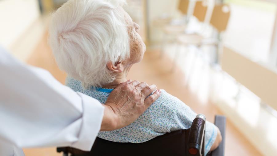 Aantal geriatrische syndromen bij opname in een ziekenhuis en sterfte na 90 dagen