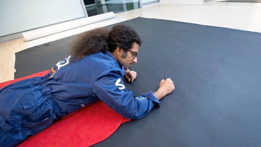 Enrico Mazzone zet monumentaal kunstproject voort met steun van Koehler Paper